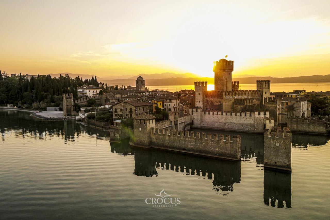 Crocus Apartments Sirmione Exteriör bild