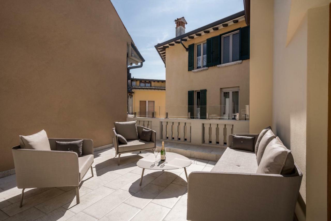 Crocus Apartments Sirmione Exteriör bild